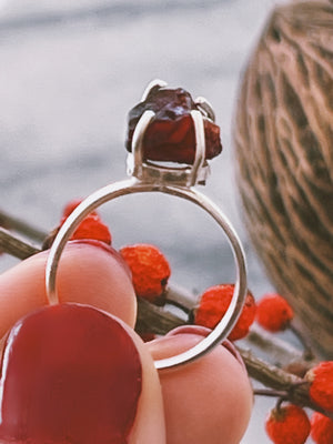 MAWU - Raw Garnet Gemstone Ring