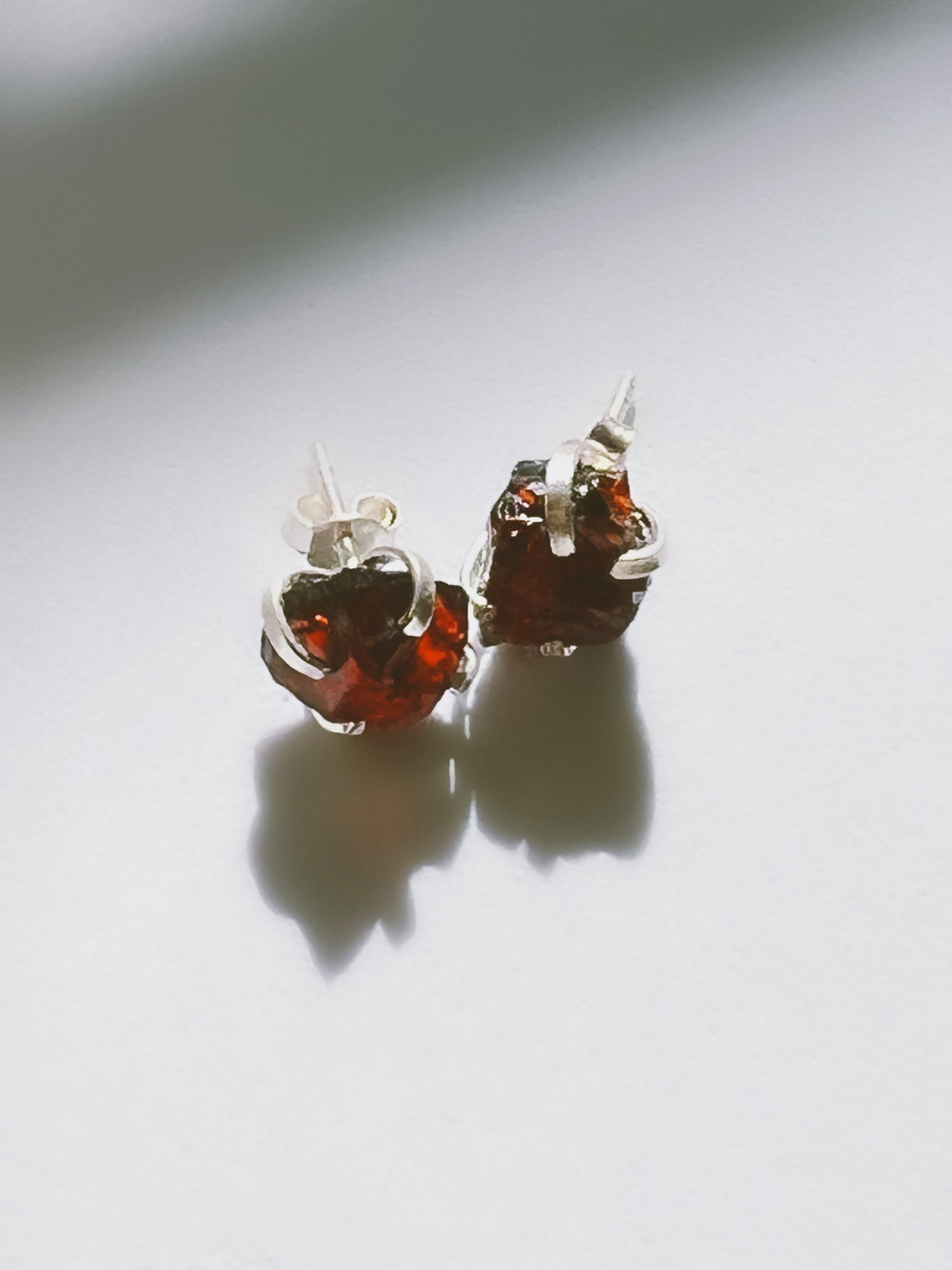 MAWU - Raw Garnet Stud Gemstone Earrings