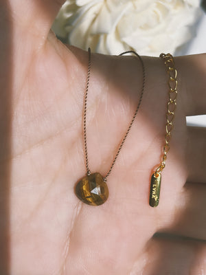 SUNÜ - Tiger's Eye Gemstone Necklace