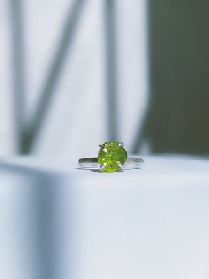 AYAO - Raw Peridot Gemstone Ring