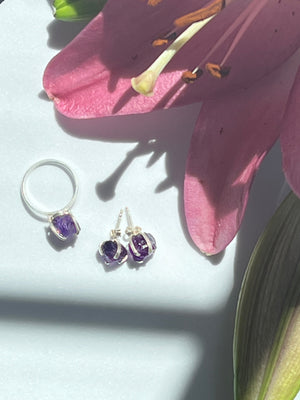 FERONIA - Raw Amethyst Stud Gemstone Earrings