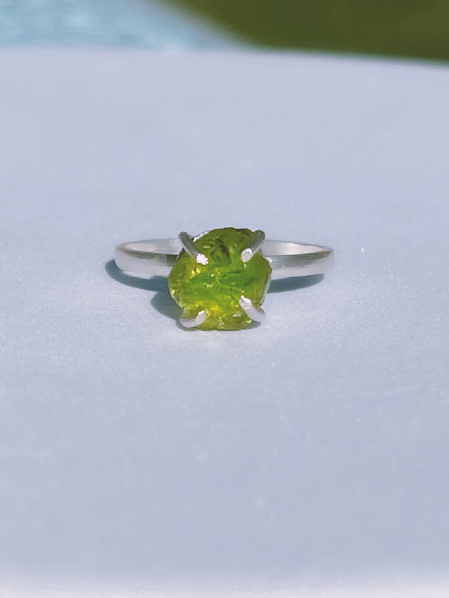 AYAO - Raw Peridot Gemstone Ring