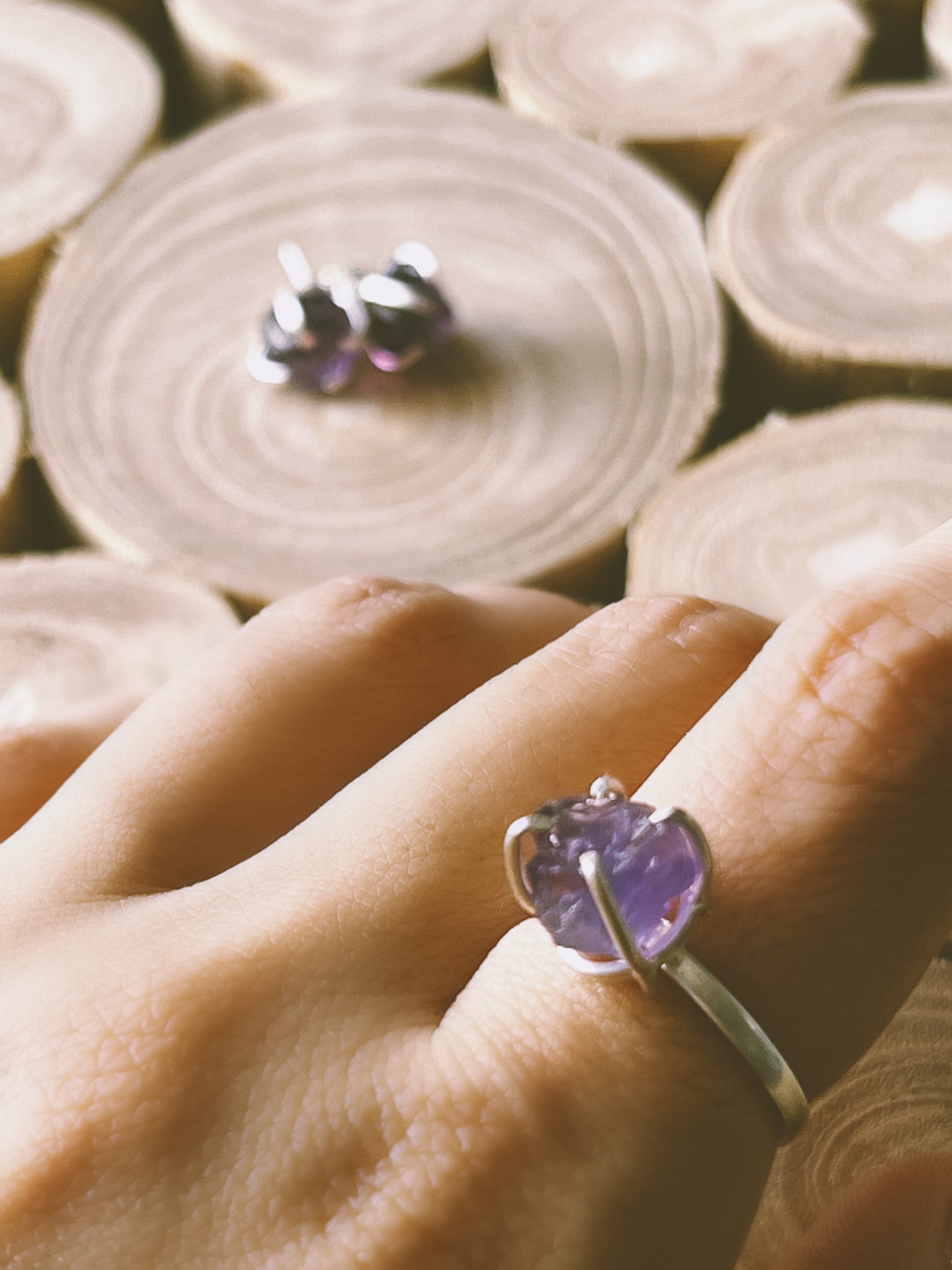 FERONIA - Raw Amethyst Gemstone Ring